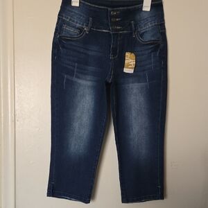 Suzzane Betro Women's Cropped Denim Capri Blue Jeans Sz 10 NWT